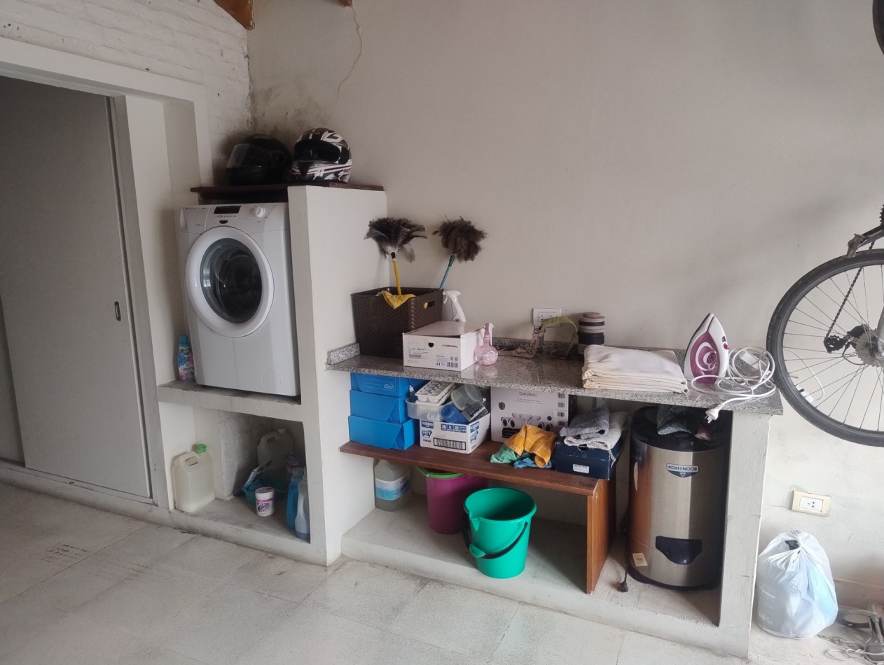 Casa sobre Arturo Diaz 
