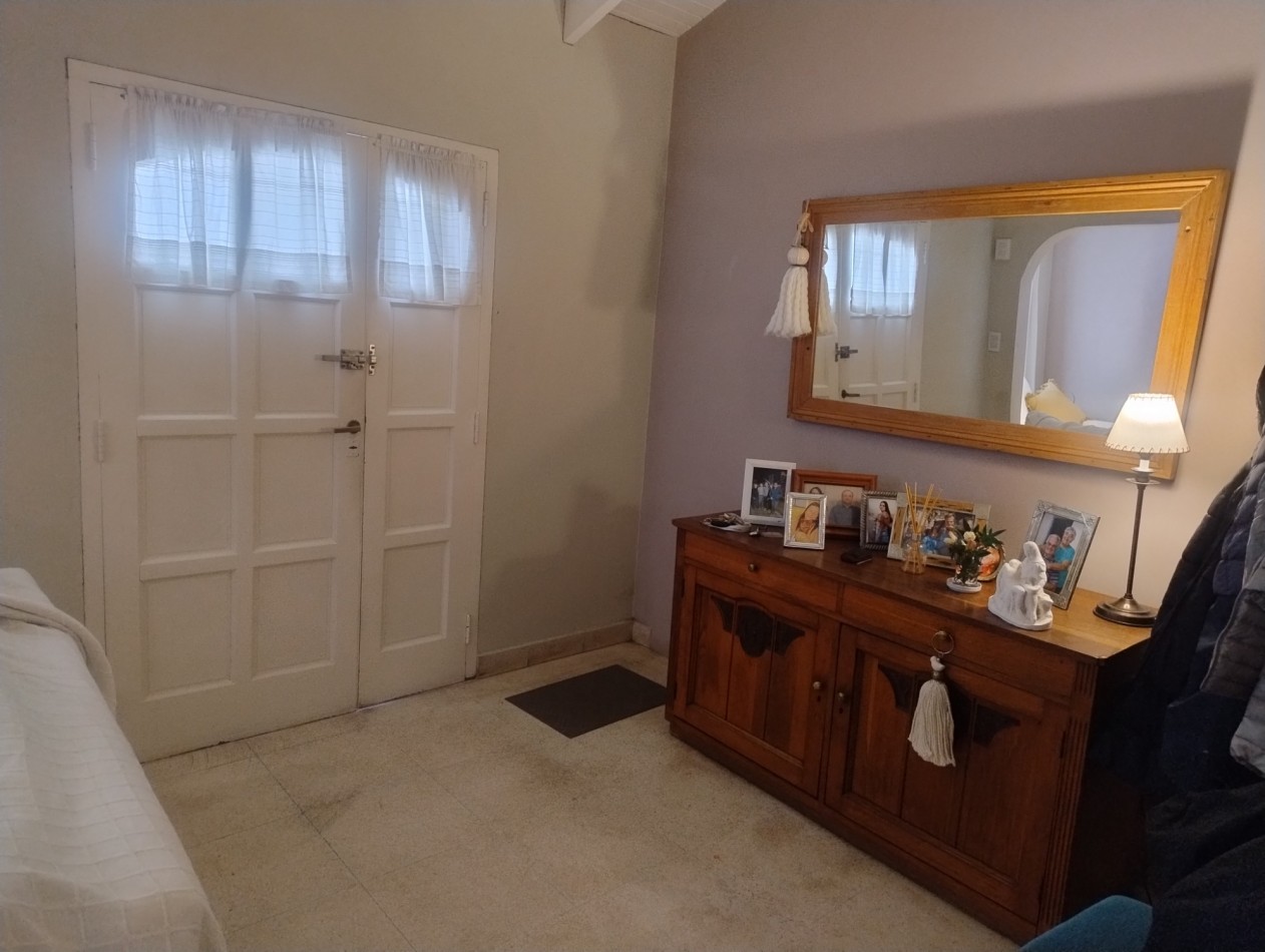 Casa sobre Arturo Diaz 