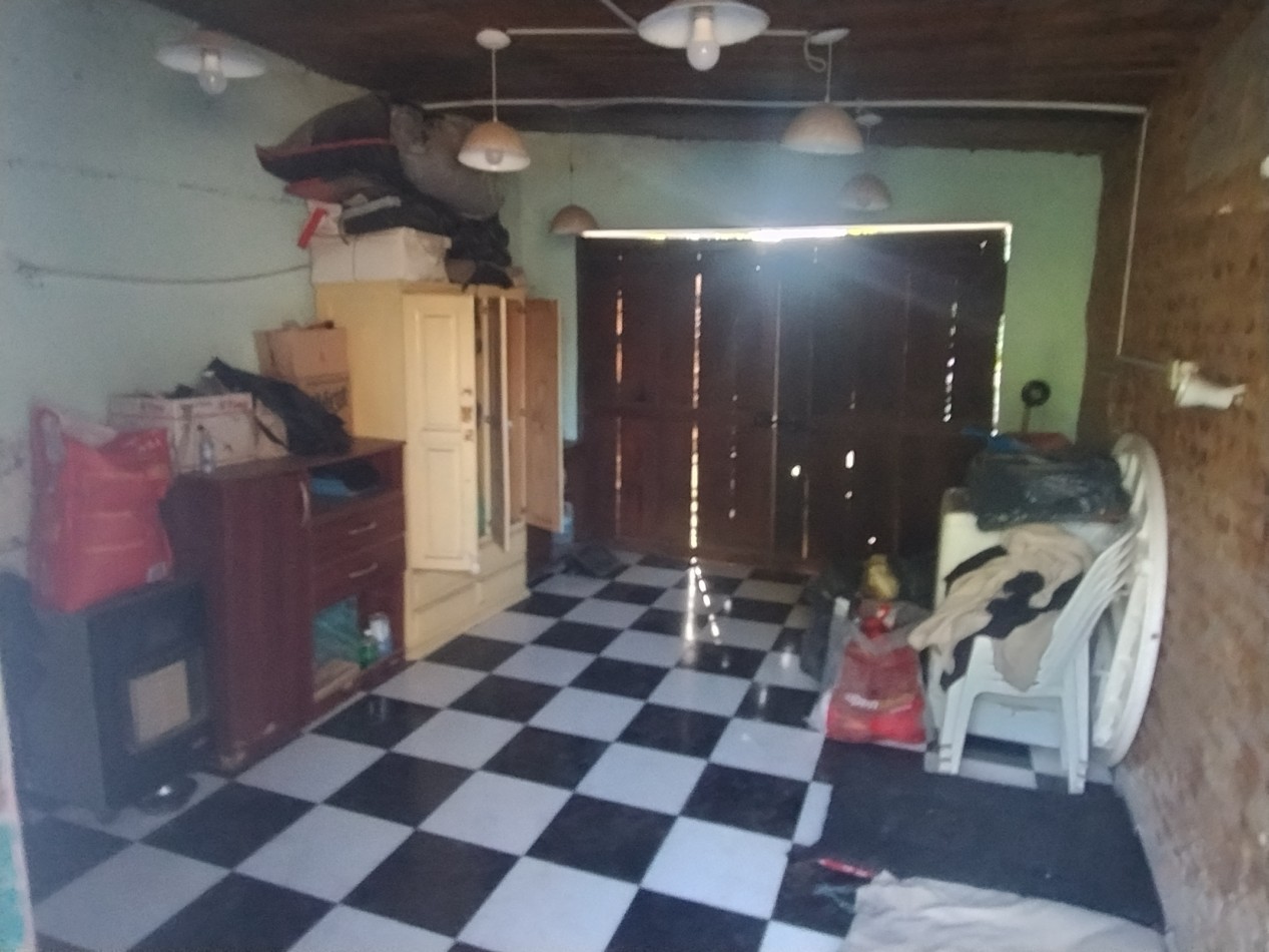Casa sobre calle Gral. Roca