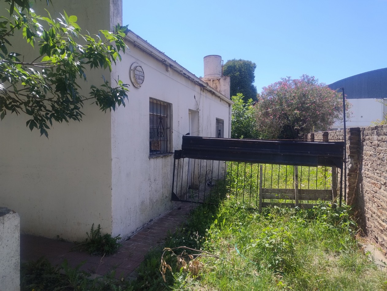Casa a remodelar en venta! 