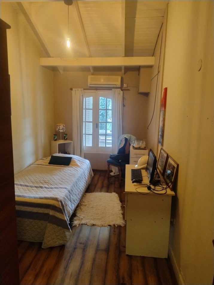 Casa sobre Arturo Diaz 