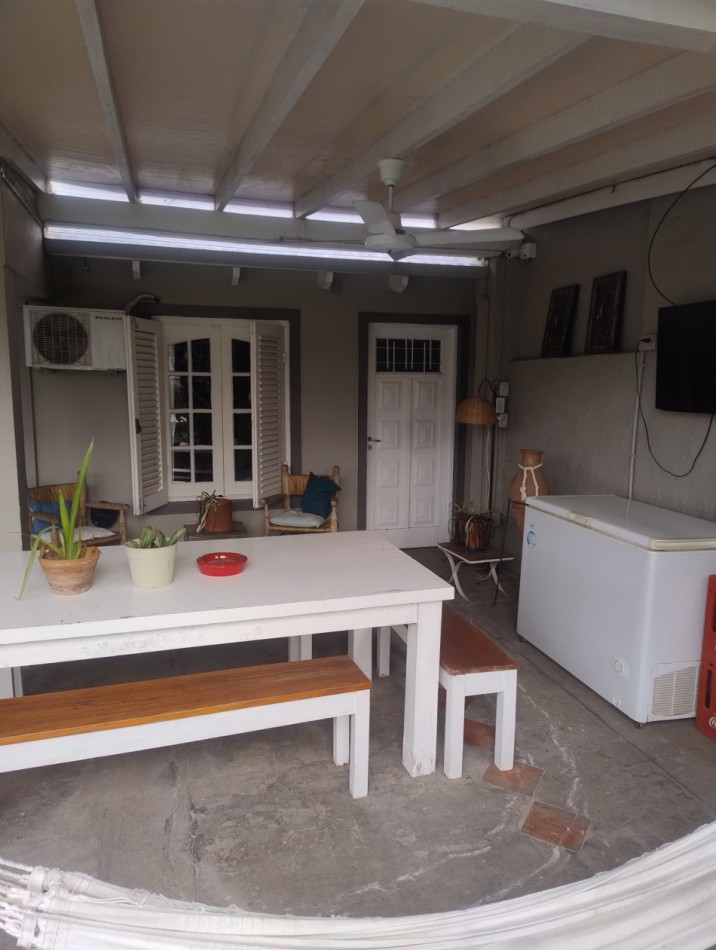Casa sobre Arturo Diaz 