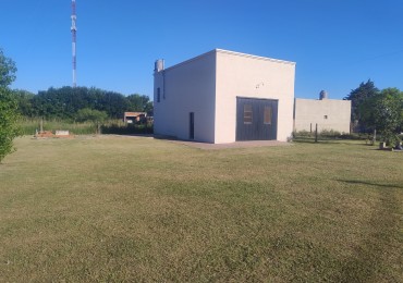 Galpon, con Loft y cimientos de casa en venta!
